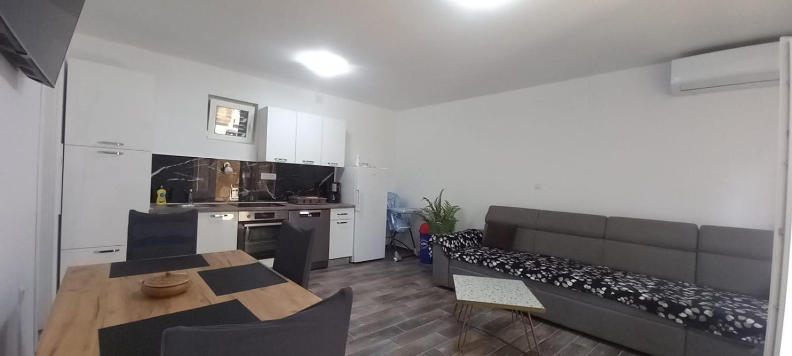 Holiday Home Zeljko,Marija & Jakov 斯塔利格拉德-帕克利尼卡 外观 照片