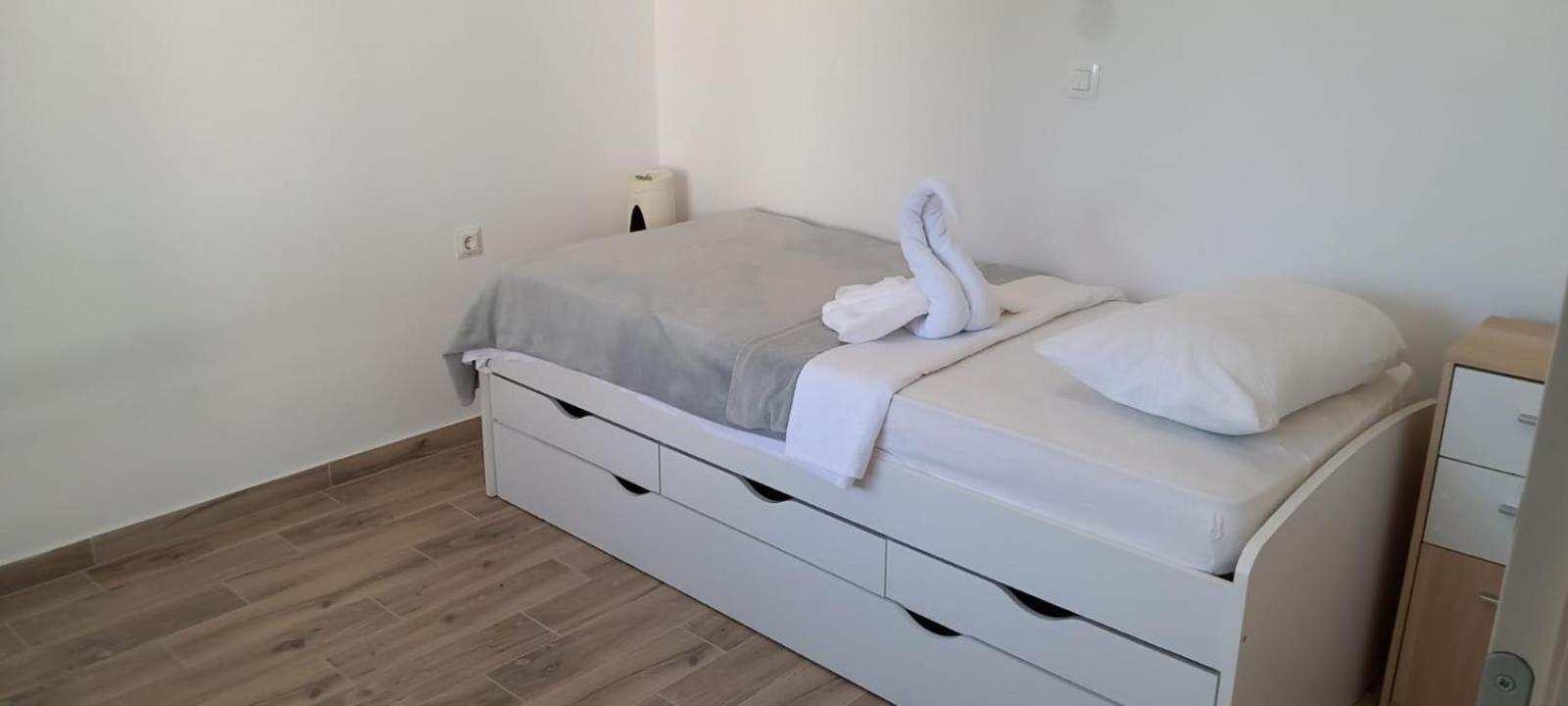 Holiday Home Zeljko,Marija & Jakov 斯塔利格拉德-帕克利尼卡 外观 照片